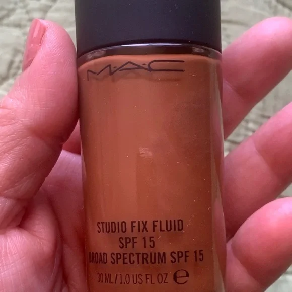 MAC Cosmetics Studio Fix Fluid Foundation SPF NW46 - Picture 6 of 6